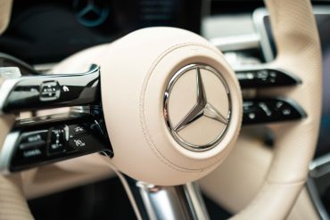 Mercedes Benz Steering Wheel Logo, Luxury Car Rental, Travel Limousines 
