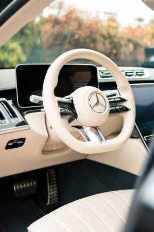 Mercedes Benz Steering Wheel, Private Chauffeur Paris, Travel Limousines 